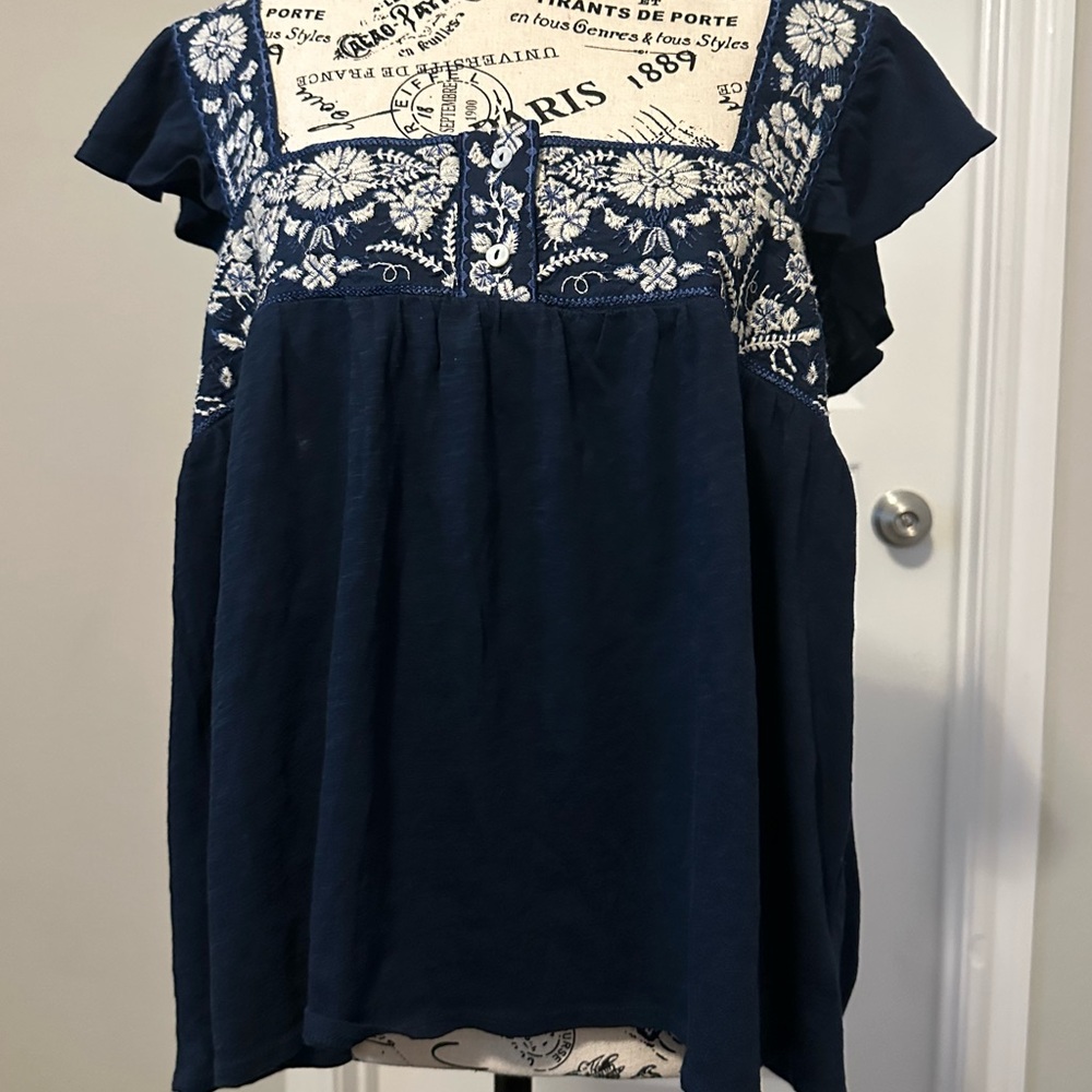 Lucky Brand Dark Blue Top with White Floral Design